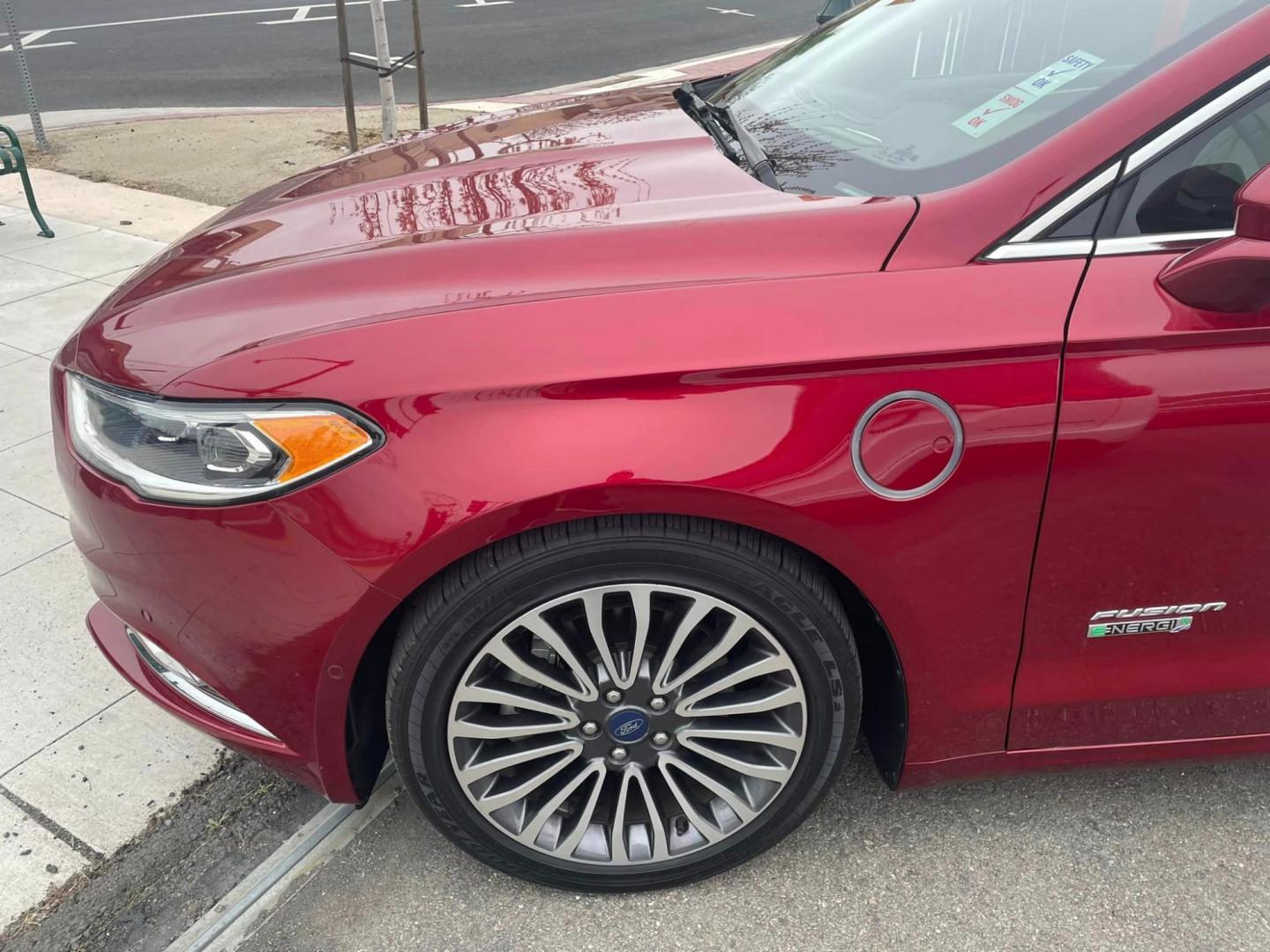 2018 RED /White Gold Ford Fusion Energi (3FA6P0SU8JR) , located at 744 E Miner Ave, Stockton, CA, 95202, (209) 944-5770, 37.956863, -121.282082 - PLUS TAXES AND FEES - Photo#3